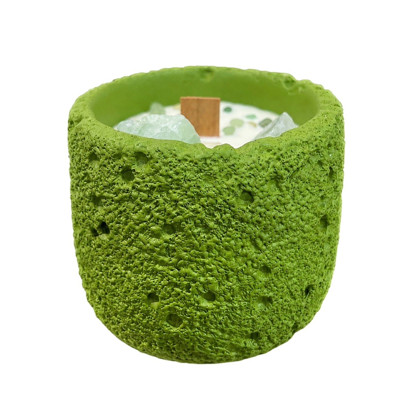 Agarwood Scented Soy Candle with Green Quartz Crystals, Handcrafted Green Textured Candle with Wooden Wick, Decorative Home Fragrance Gift for Women and Men, 500g